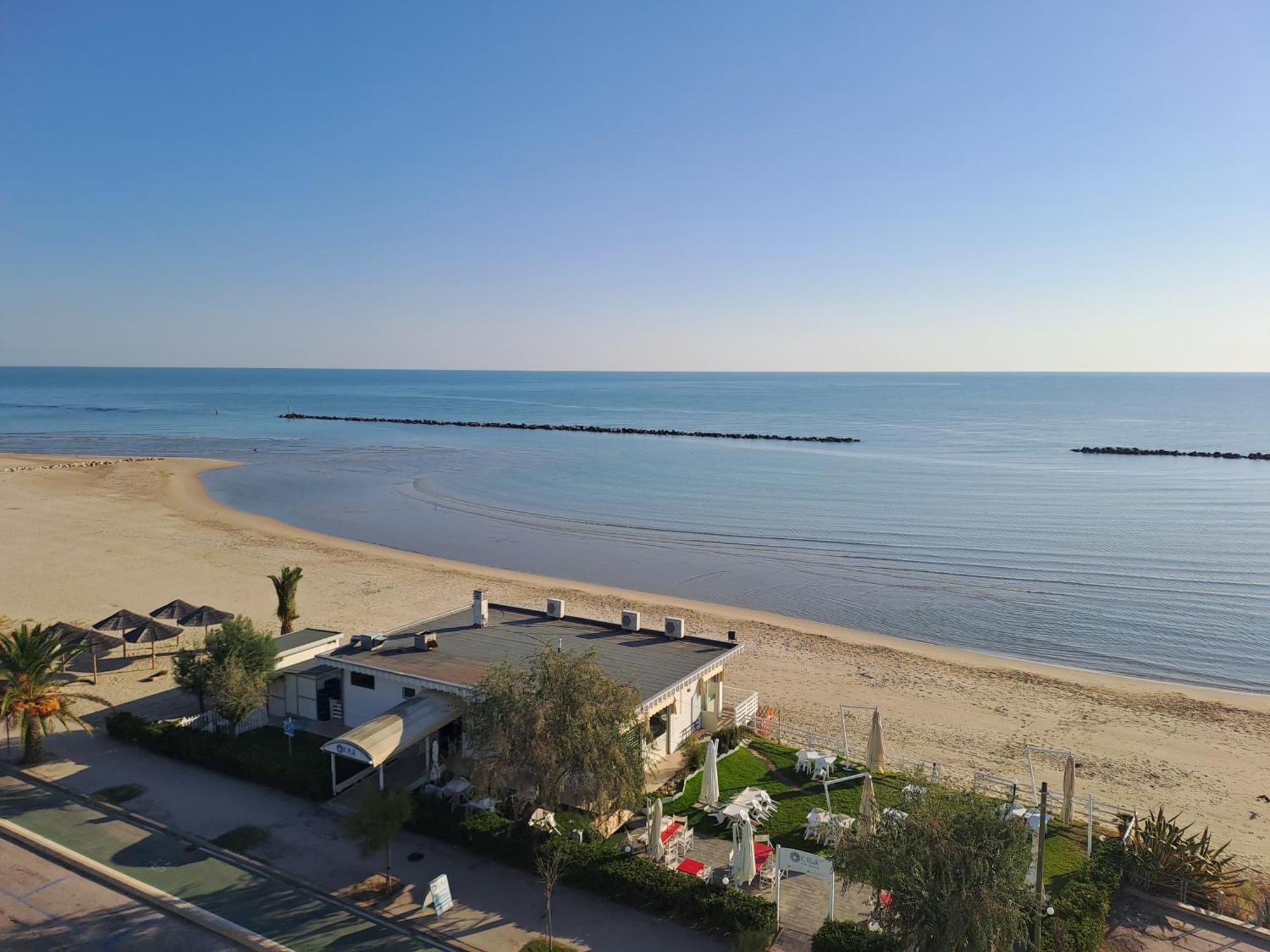 Апартаменты Attico Fronte Mare Мартинсикуро Экстерьер фото